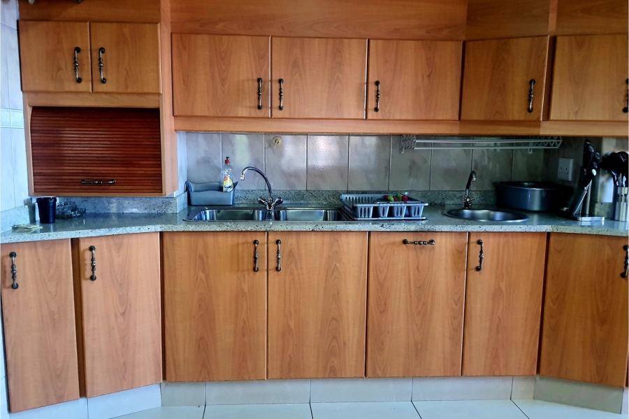3 Bedroom Property for Sale in Menkenkop Western Cape